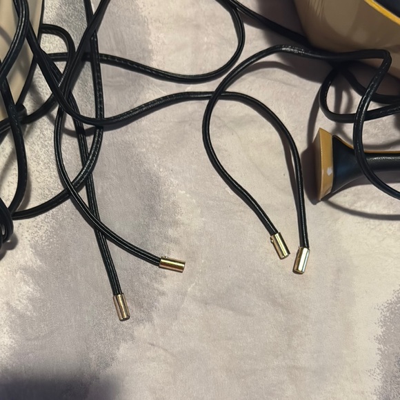 Stellah Elegant Black Strappy Heels - Picture 4 of 4